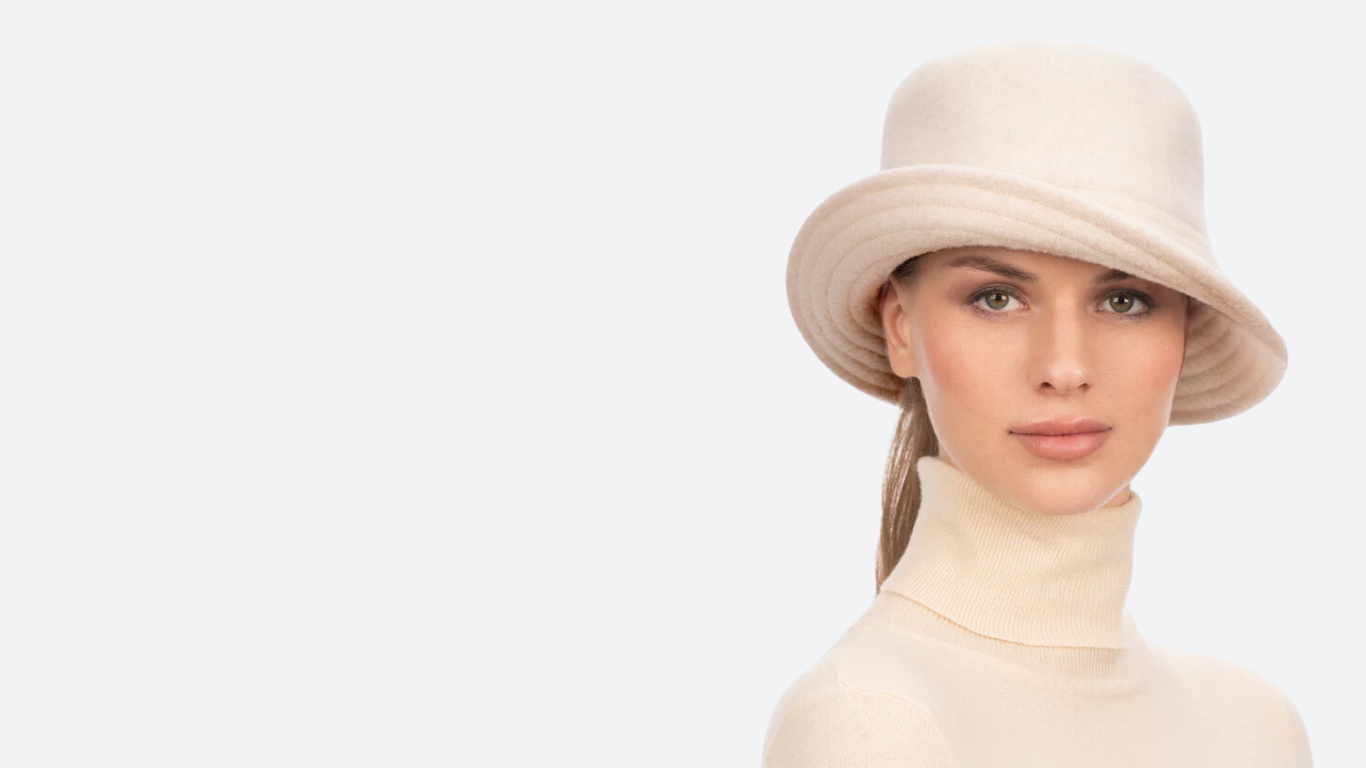 how to clean a white hat