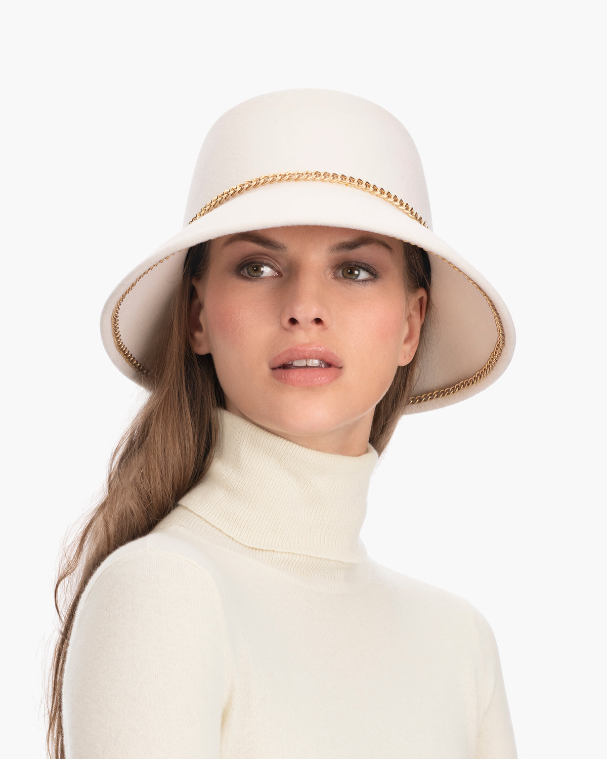 Chain Cloche Off White Eric Javits