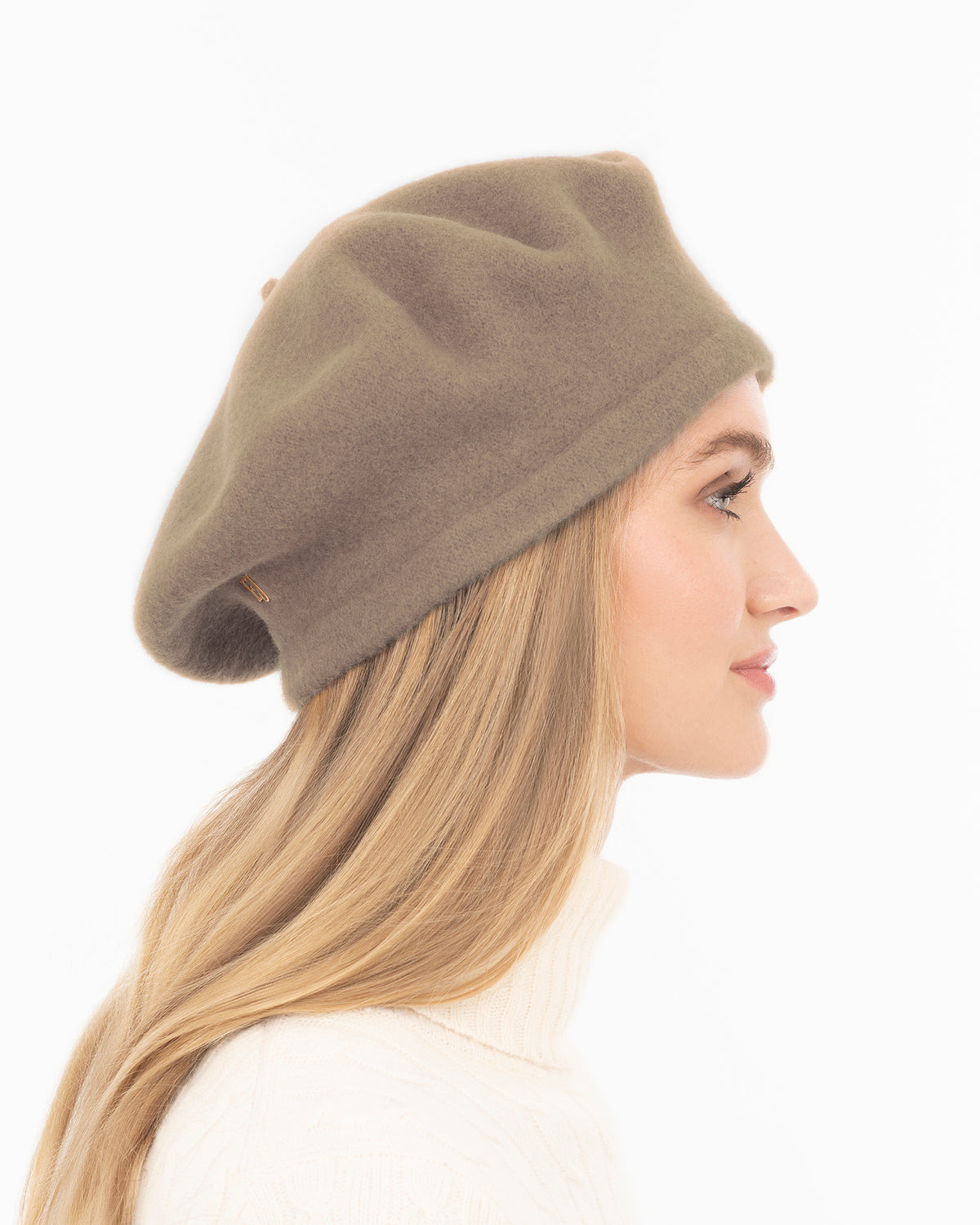 Tanya beret Camel Eric Javits