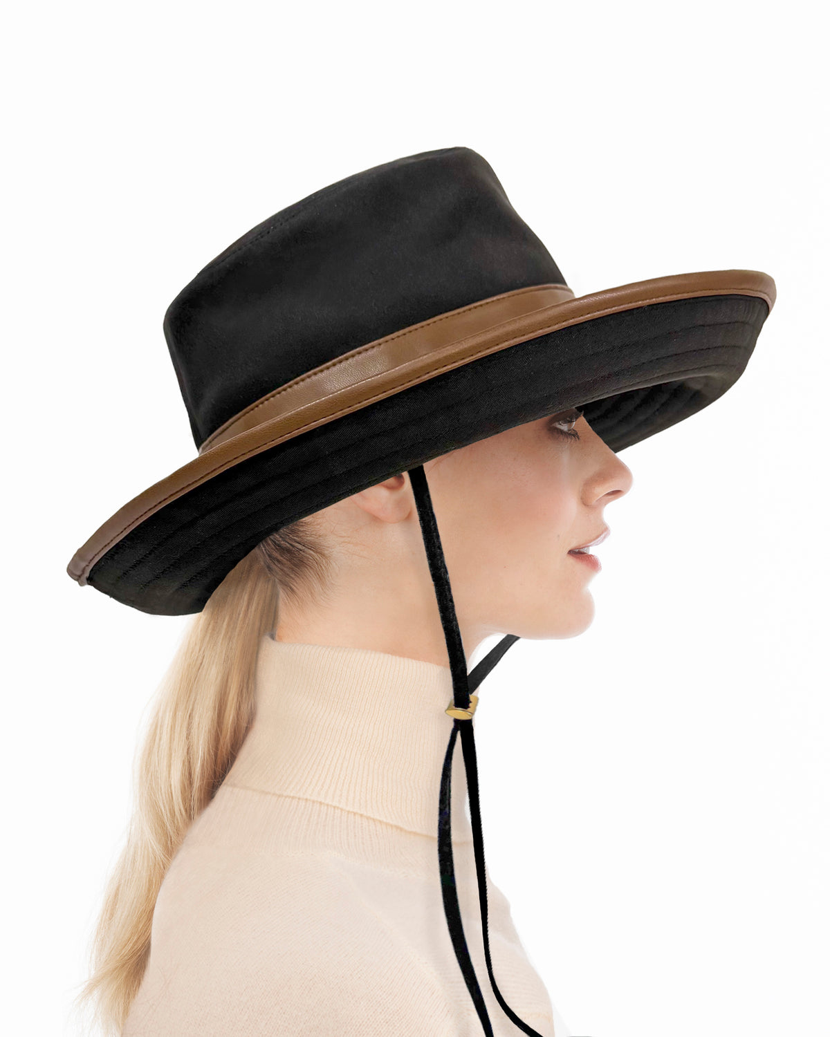 Petra Rain II Black/Saddle Eric Javits