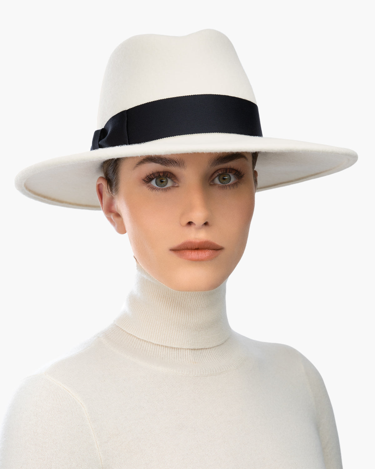 Wool Zora Off White/Black Eric Javits
