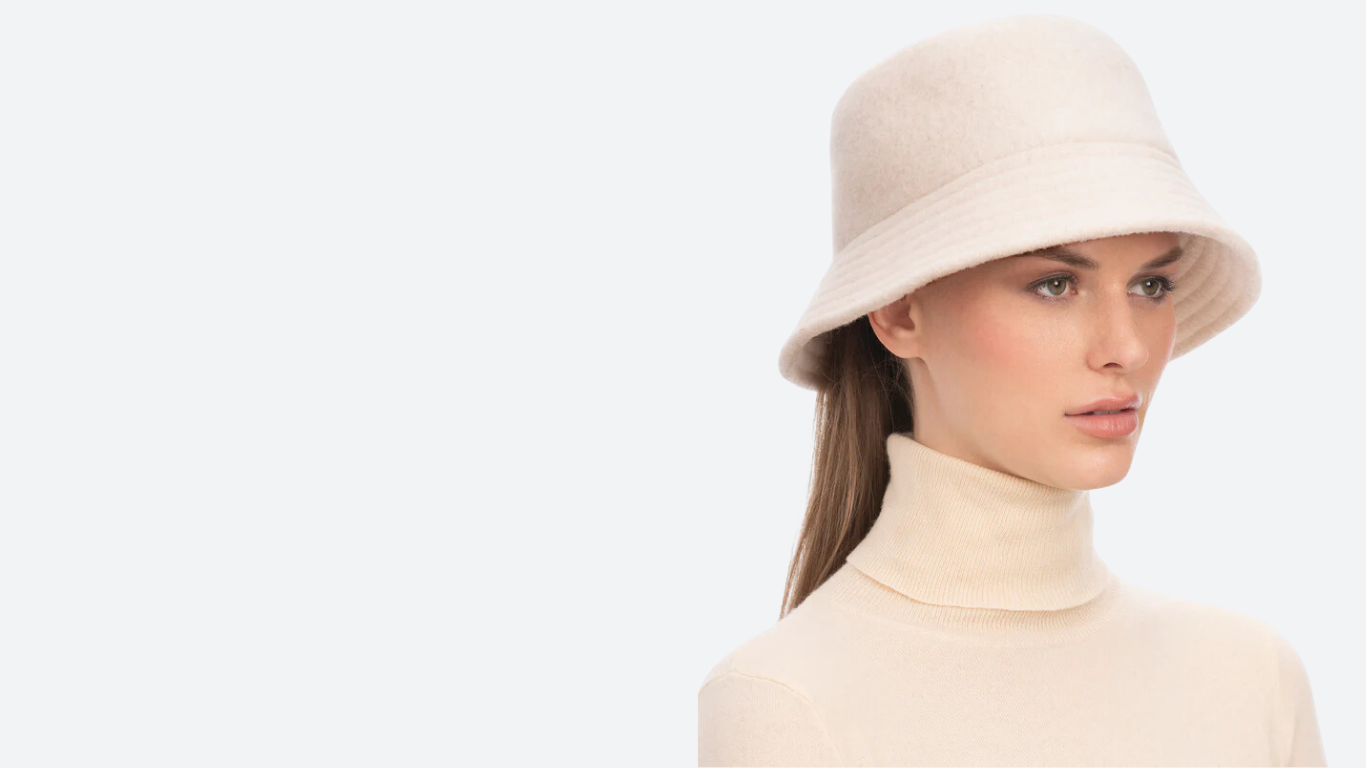 how to clean a white hat 