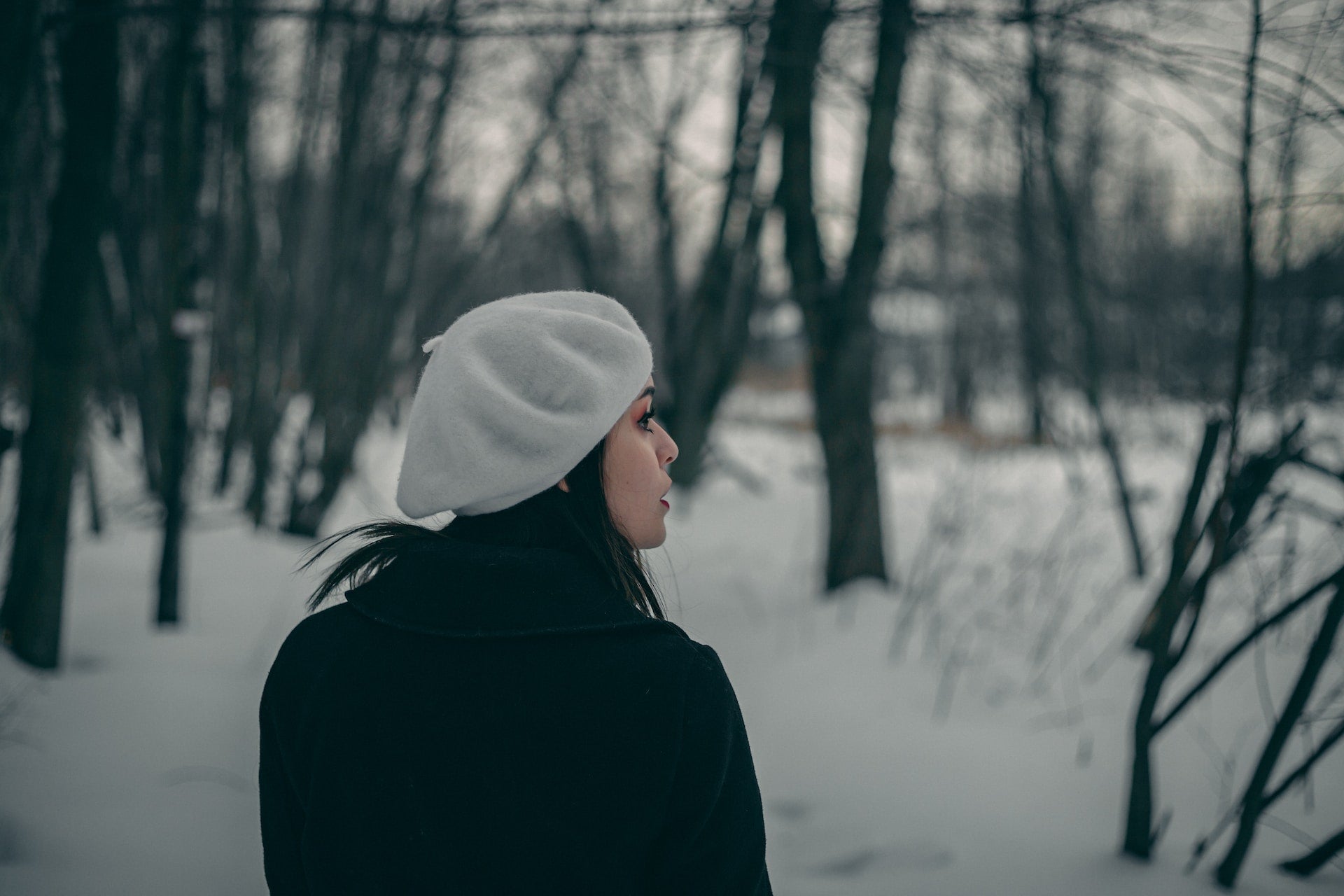 Rocking the Beret Look: A Guide to Wearing It