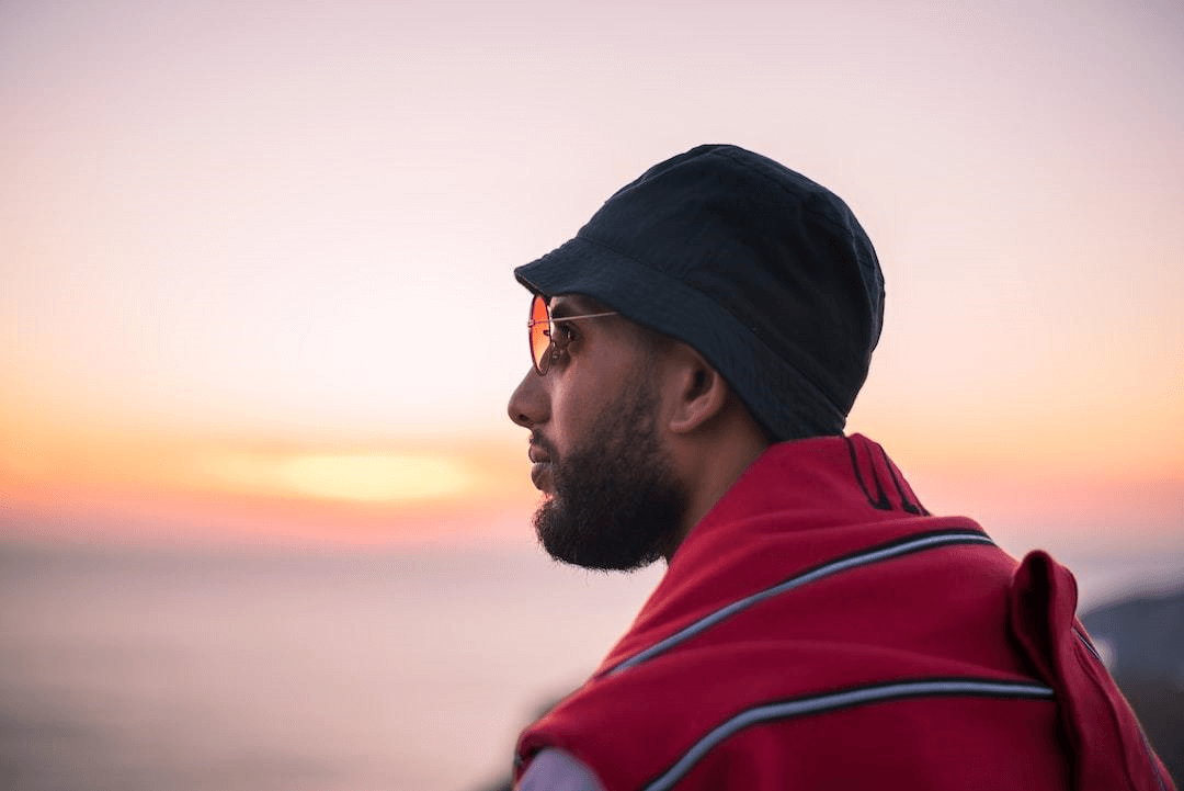 how to wear bucket hats for men