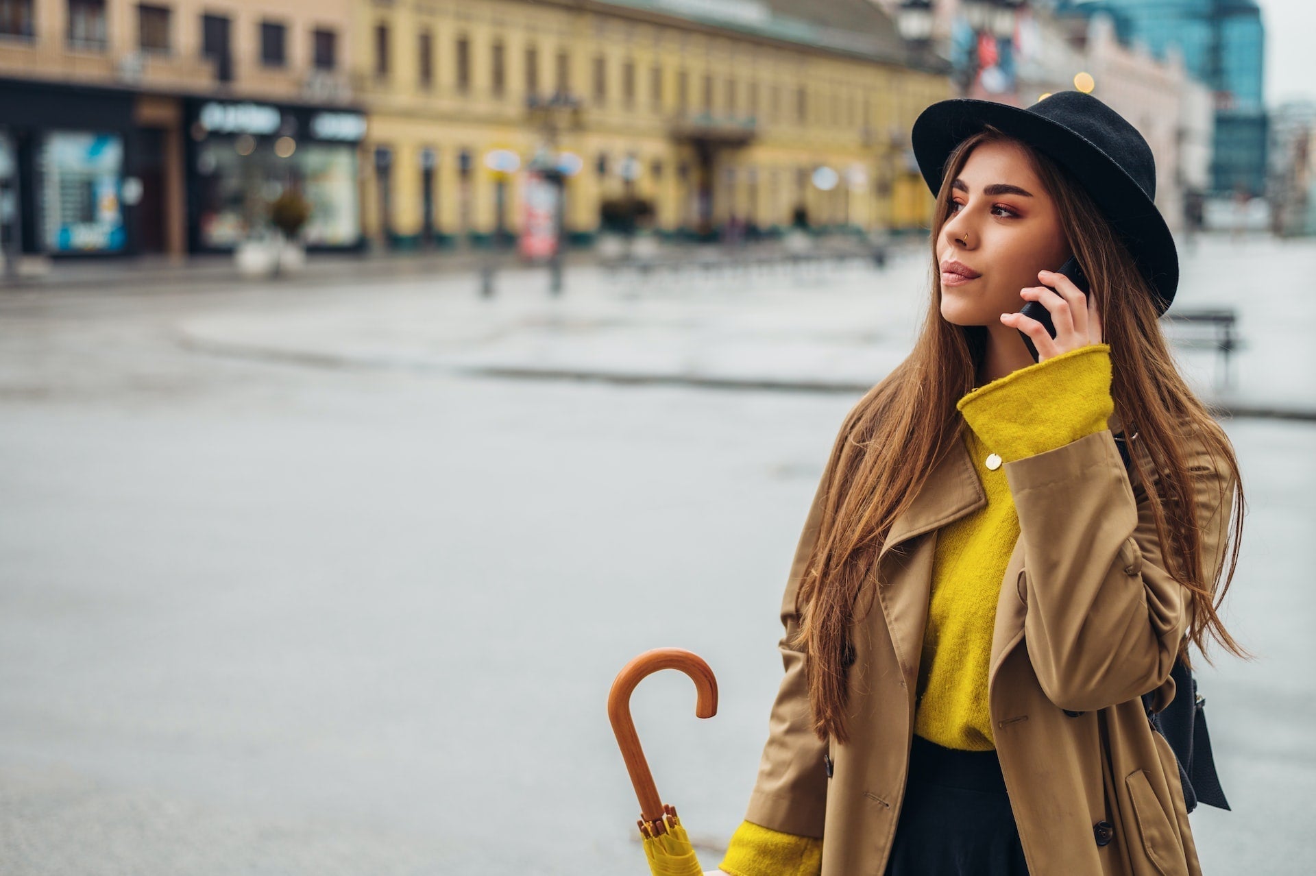 woman wearing a hat