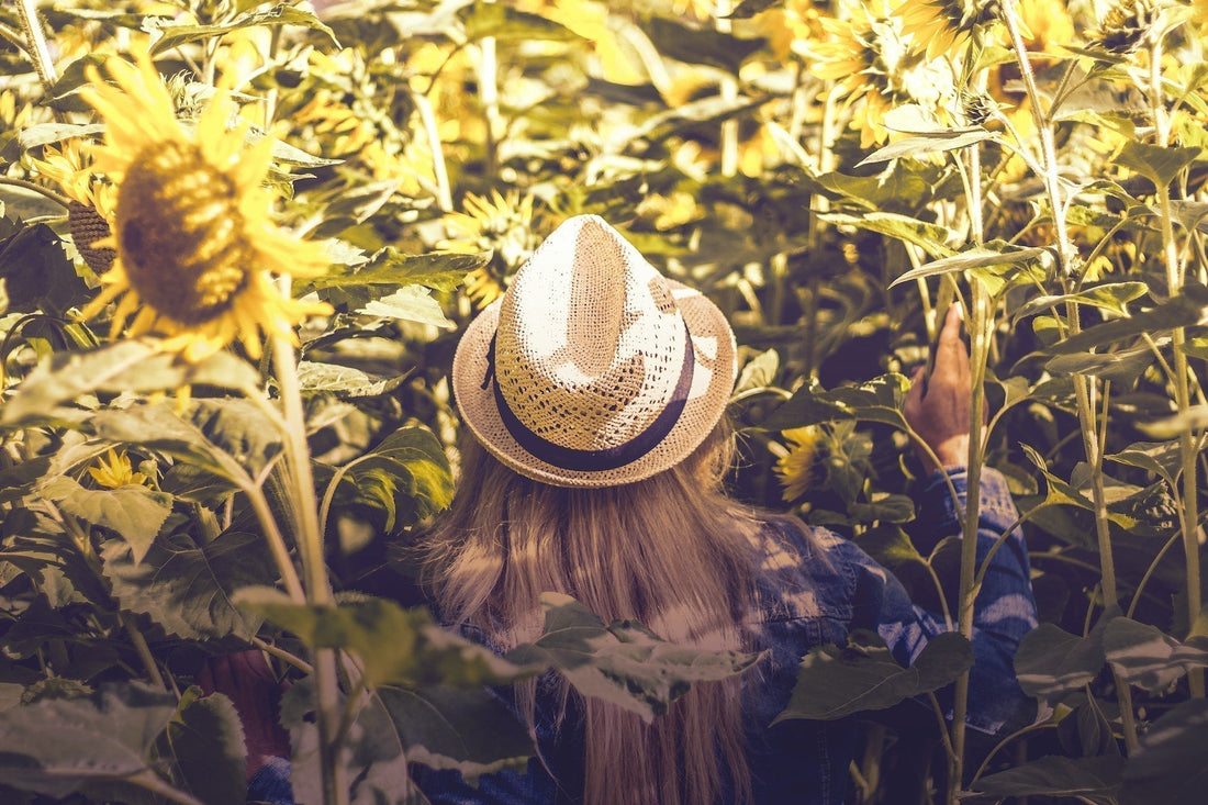 how to clean a straw hat