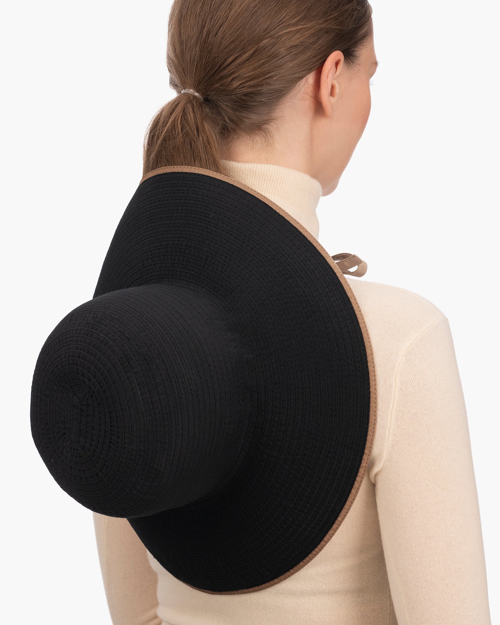 Ribbon Skimmer I Water-Resistant | Eric Javits