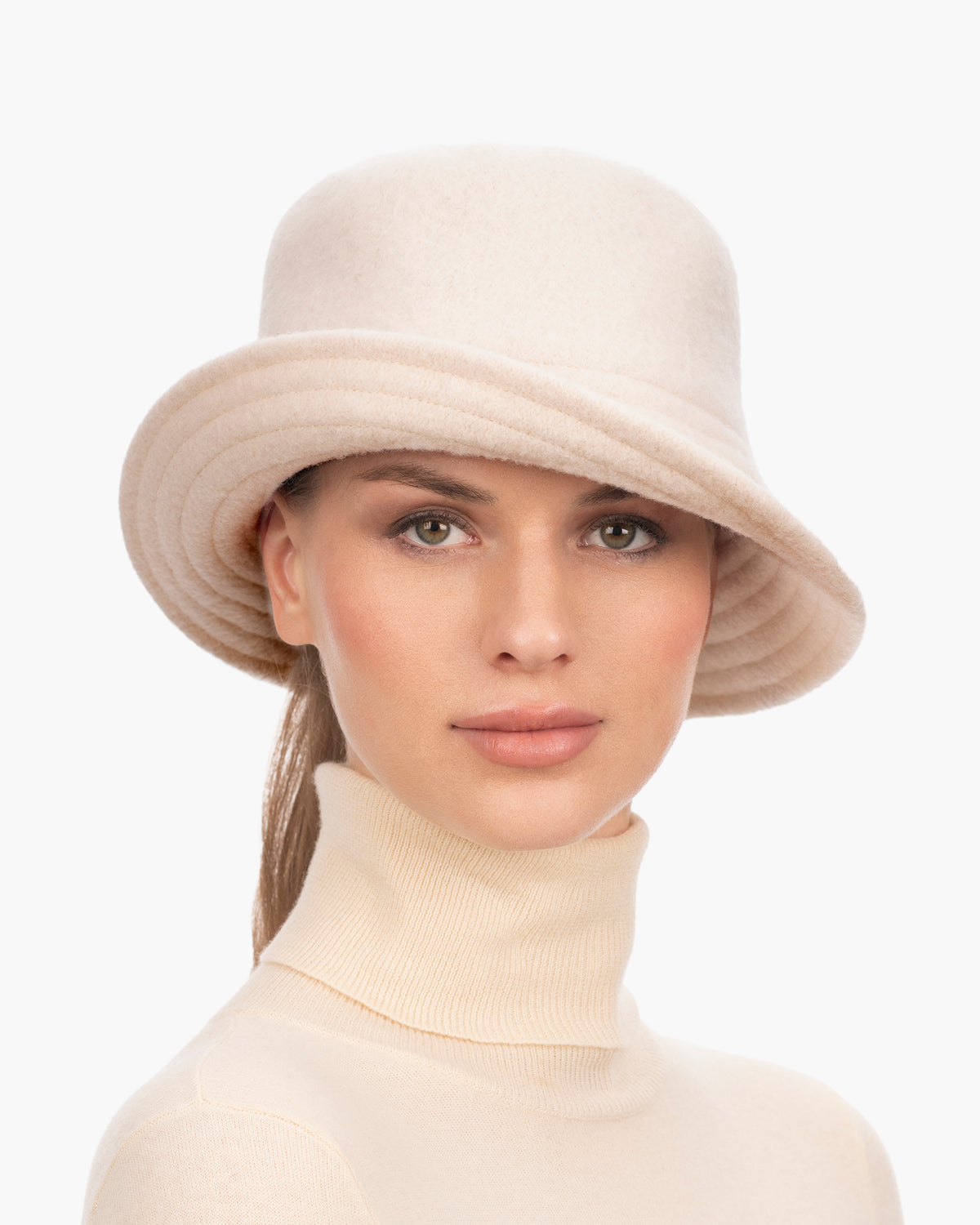 Wool Bucket Soft Cream Eric Javits