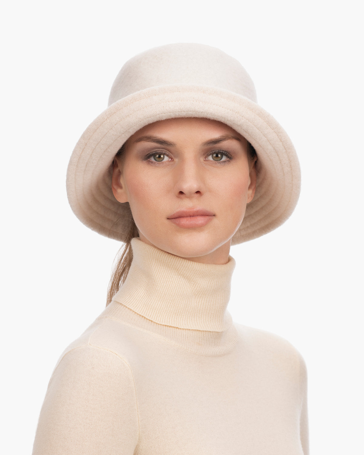 Wool Bucket Soft Cream Eric Javits