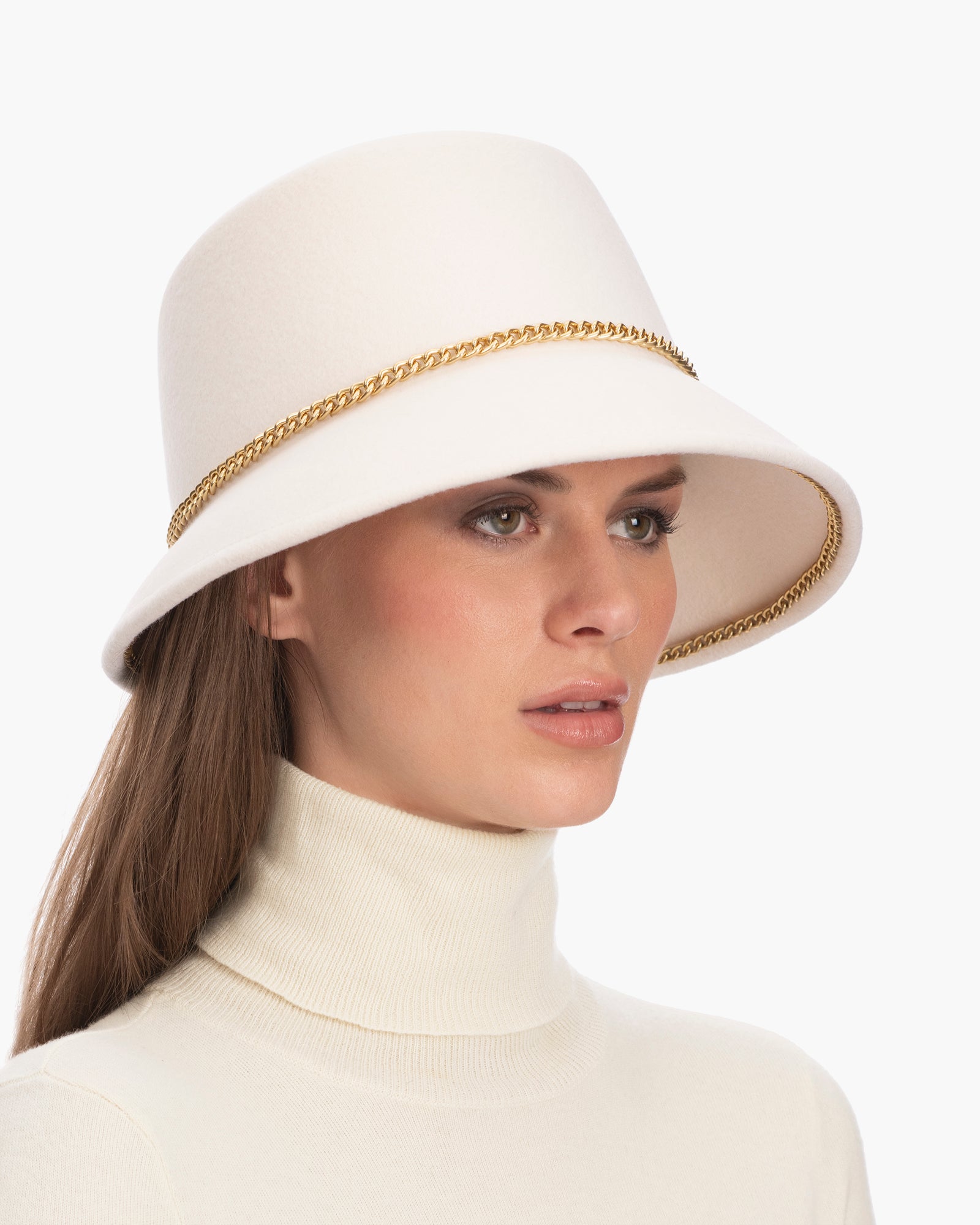Chain Cloche Off White Eric Javits