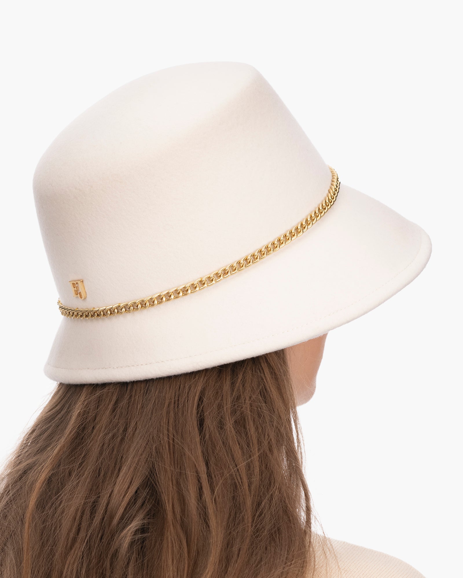 Chain Cloche Off White Eric Javits