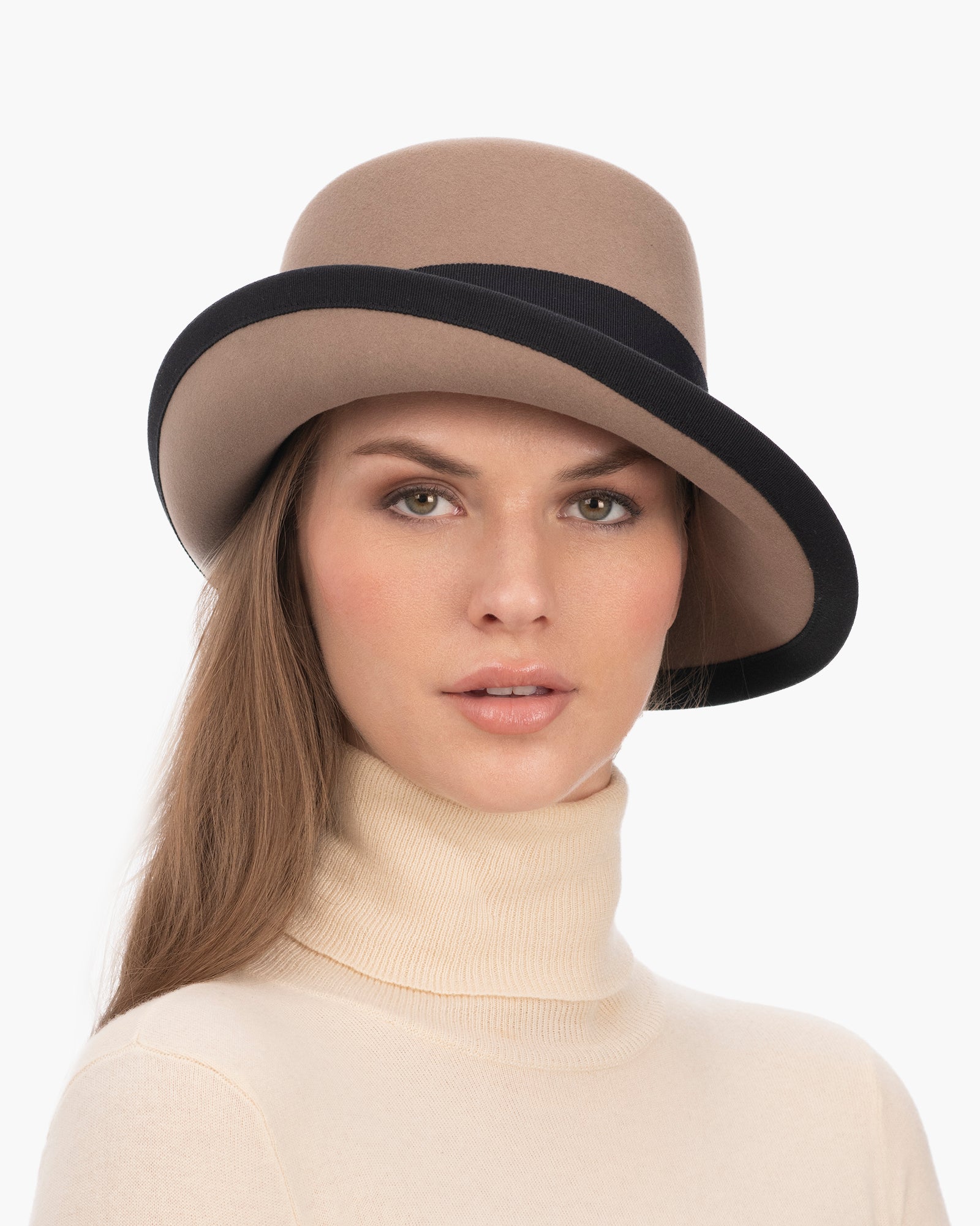 Lilly Taupe/Black Eric Javits