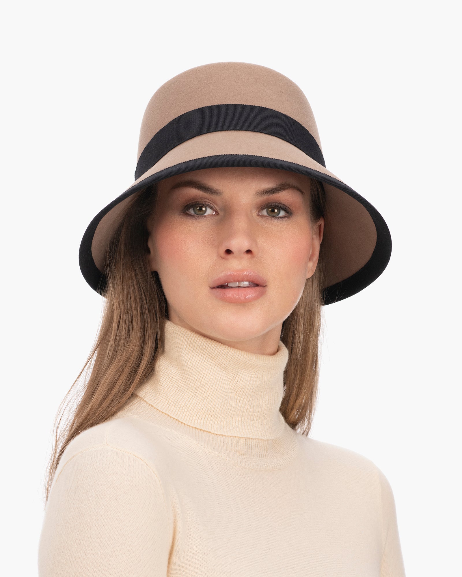 Lilly Taupe/Black Eric Javits