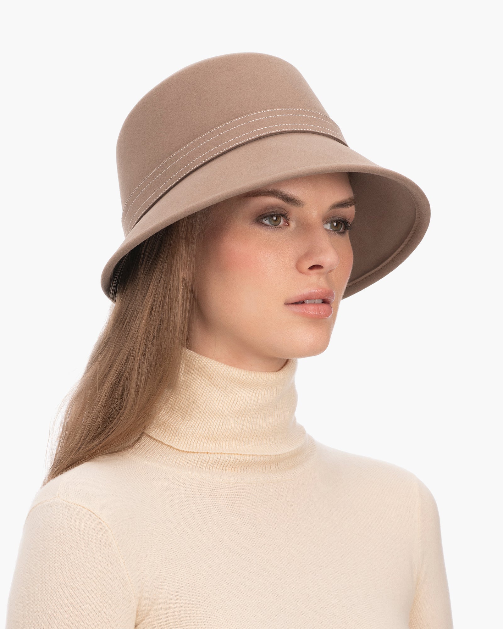 Anna Taupe Eric Javits