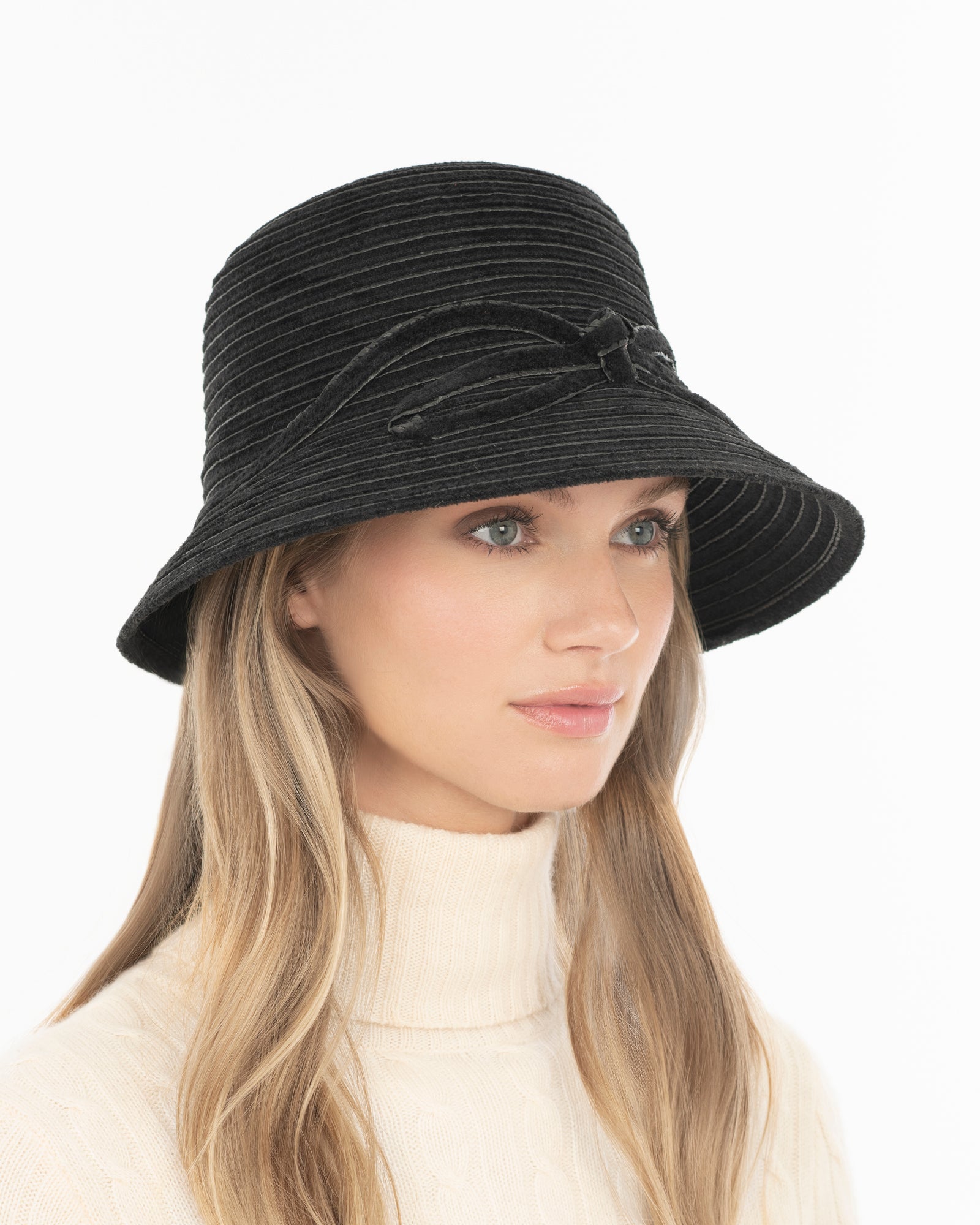Shenia™ Bow Cloche | Eric Javits