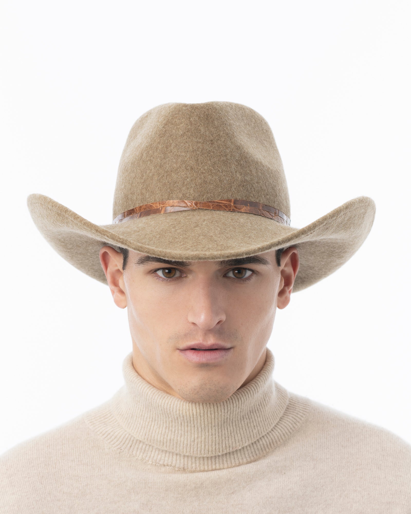 Mr Wool Western Camel