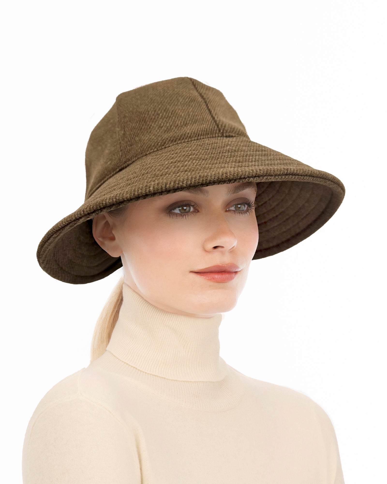 Callie D'Hiver Brown Eric Javits