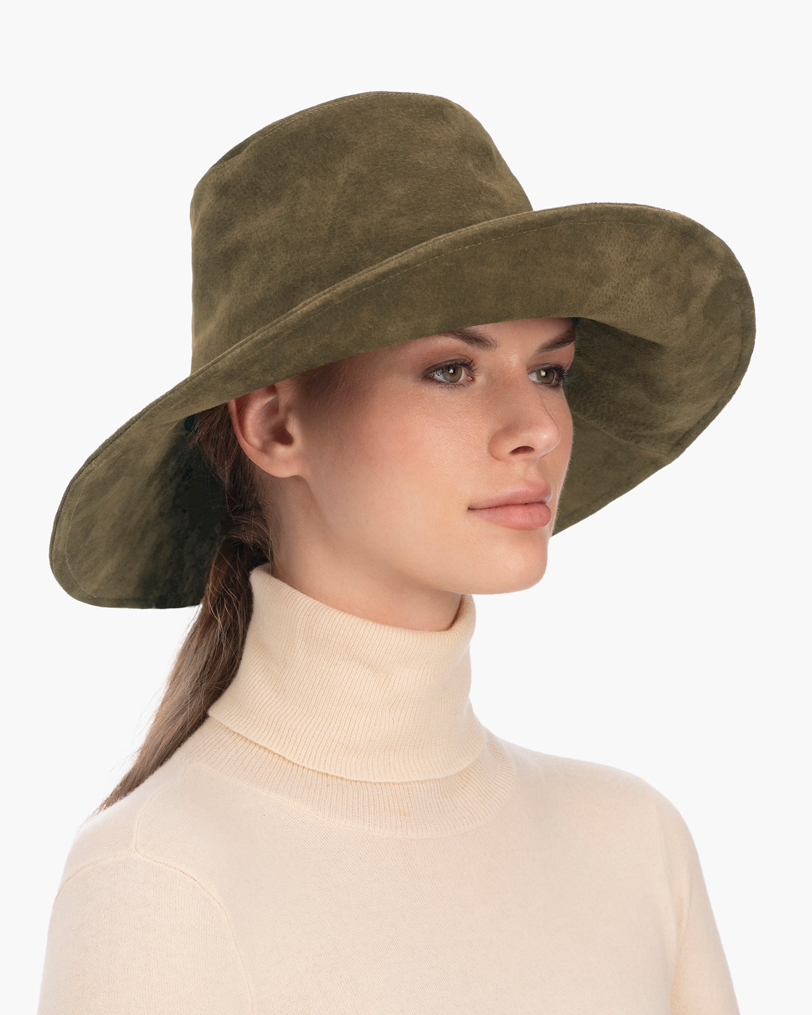 Anette Suede Bucket Hat