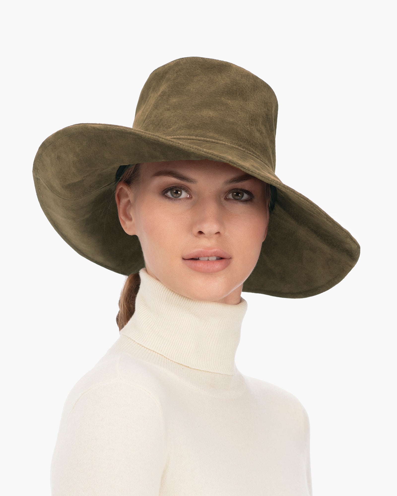 Anette Suede Bucket Hat