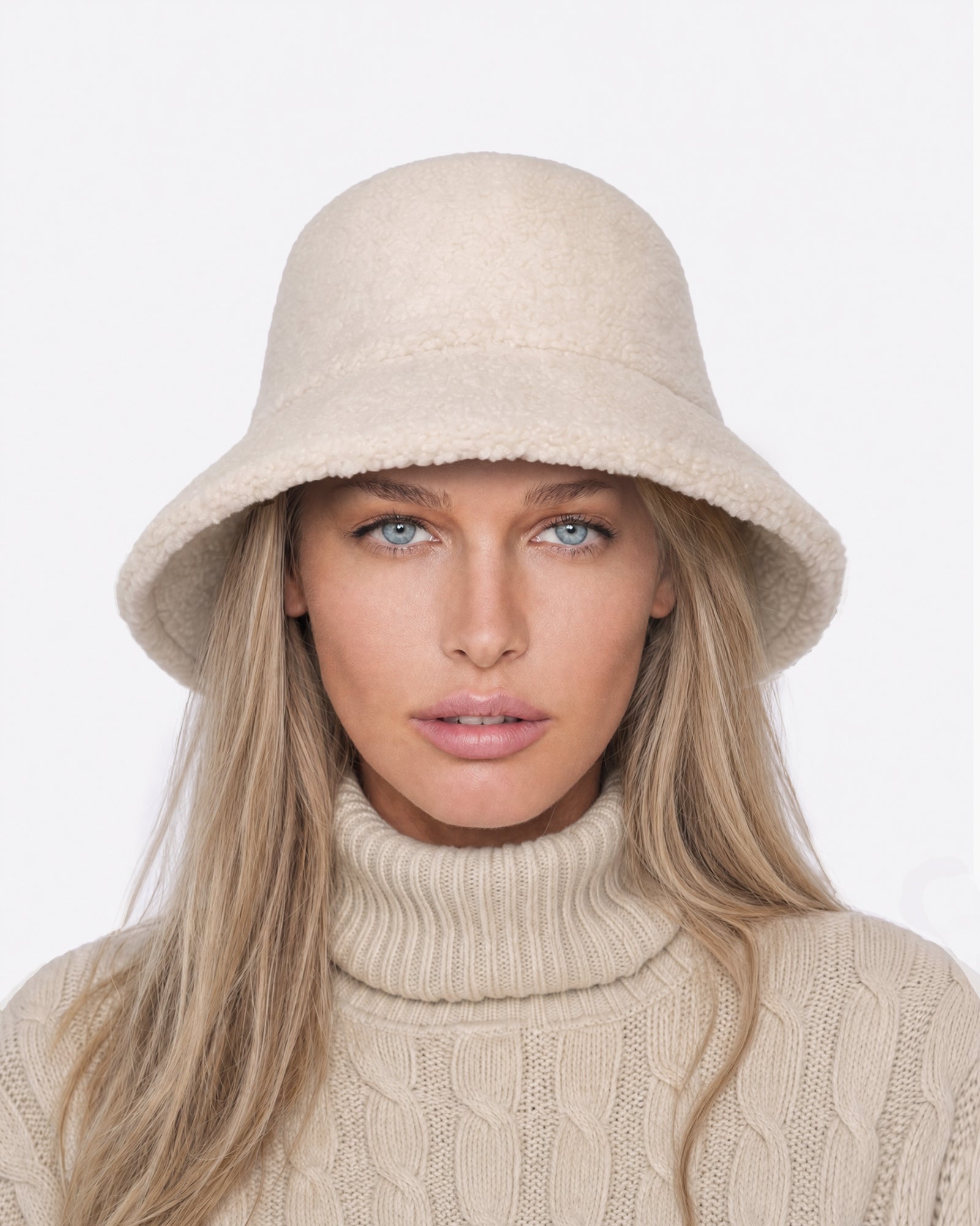 FW26_13483_LAMB_BUCKET_CREAM_F