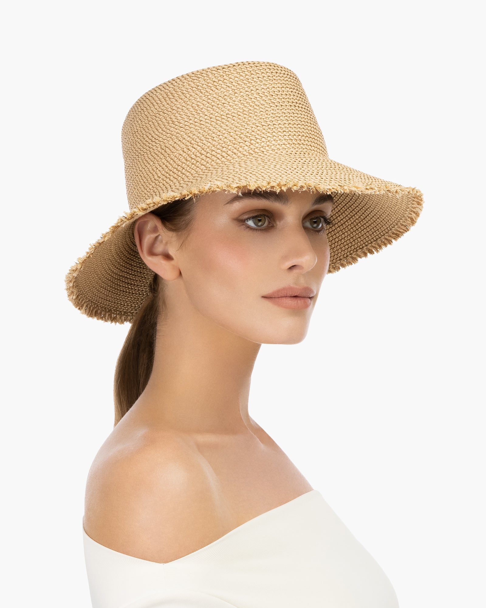SS22_13296_SQ_BUCKET_PEANUT_LE