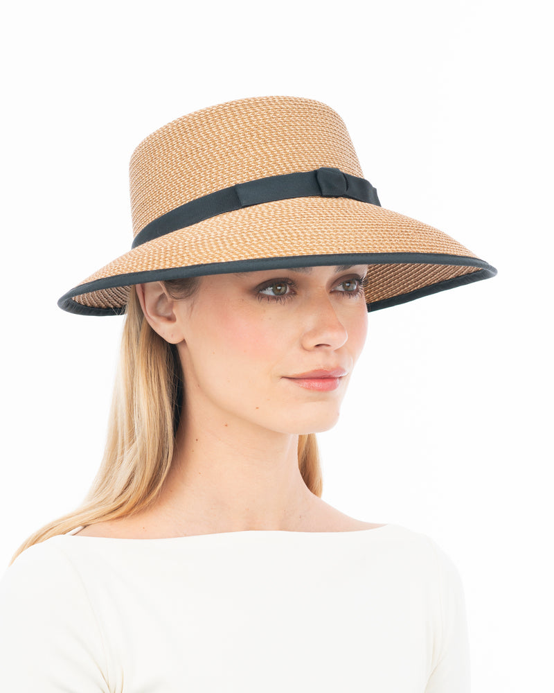 Squishee Cap Peanut/White Eric JavitsSquishee Cap Natural/Black Eric Javits