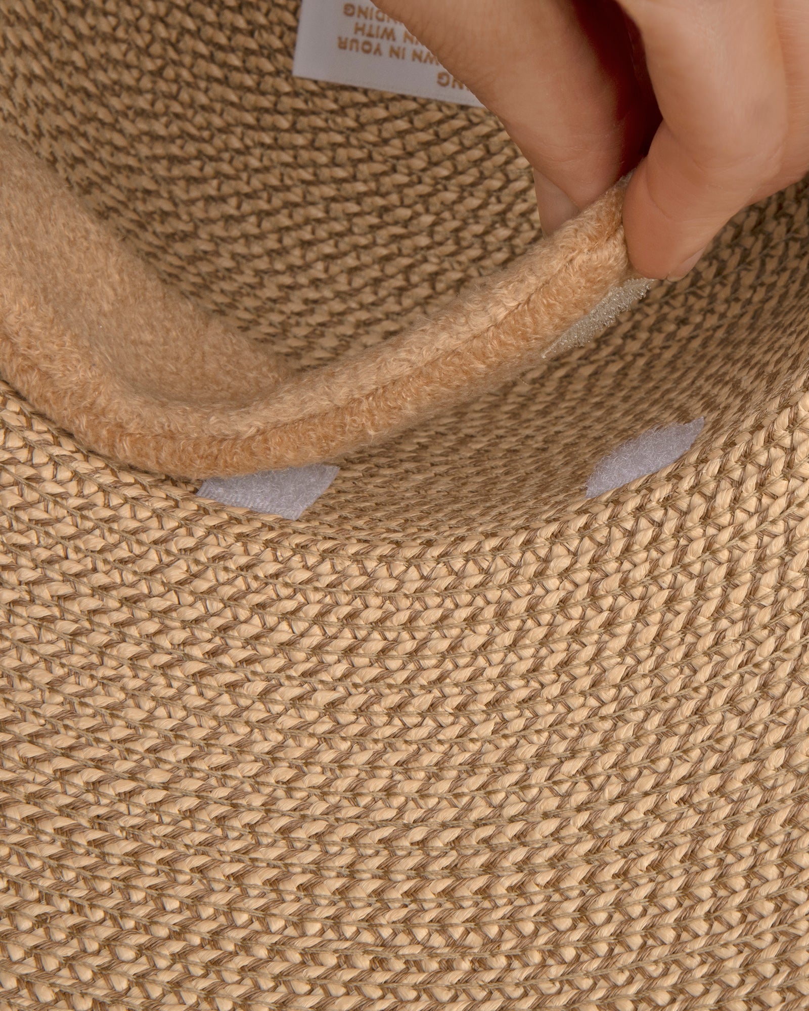 Squishee Cap Peanut/White Eric Javits