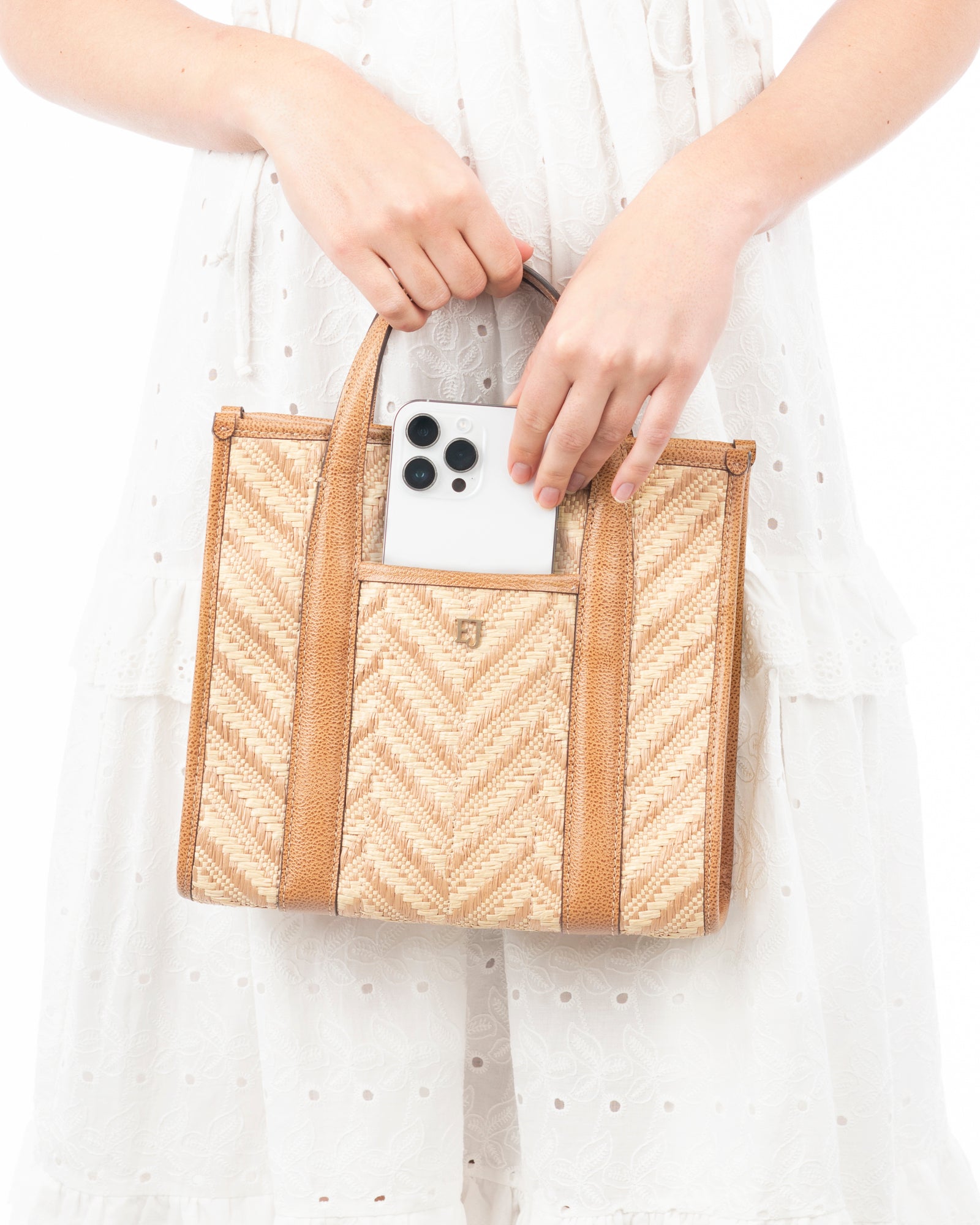 Toto Raffia I Handbag with Leather Framing | Eric Javits