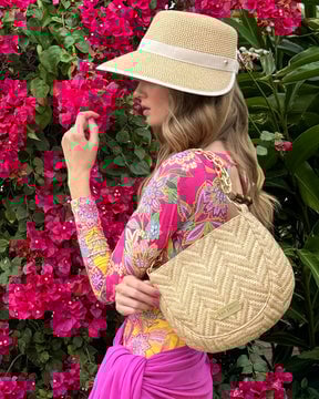 Chain Pouch Raffia Peanut Eric Javits
