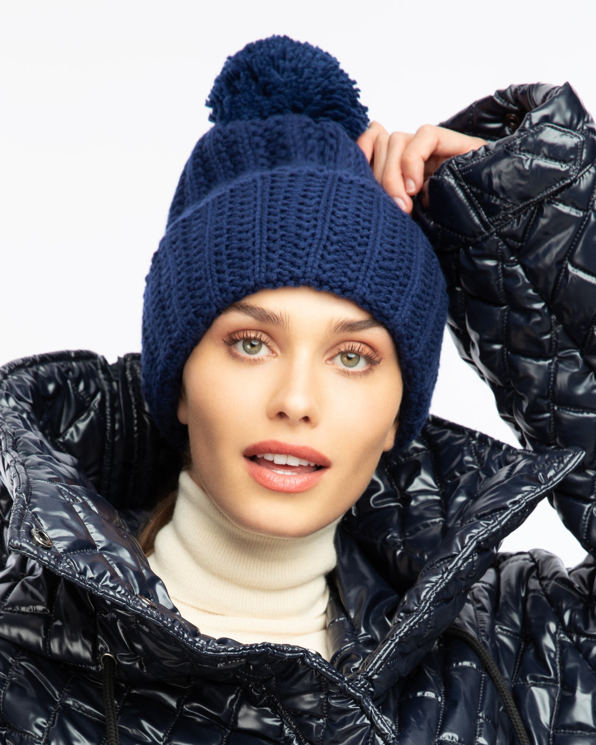 Beanie Sapphire Eric Javits