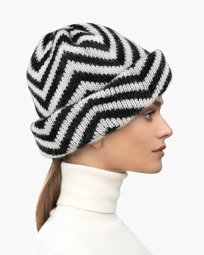 Chevron Beanie Black/Cream Eric Javits