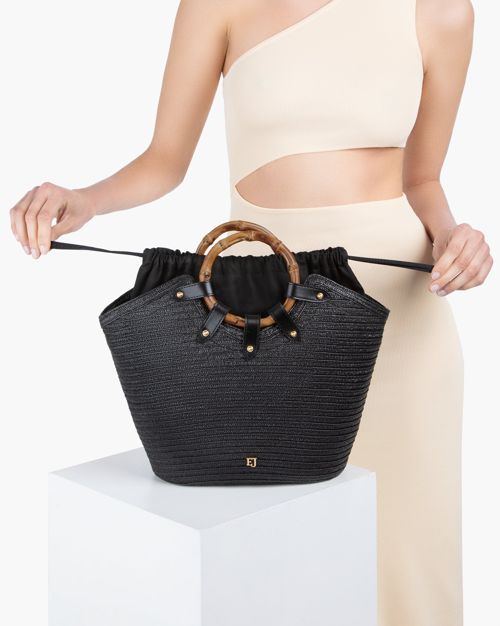 SS22_23253_MY_WAY_JR_BLACK_DRA