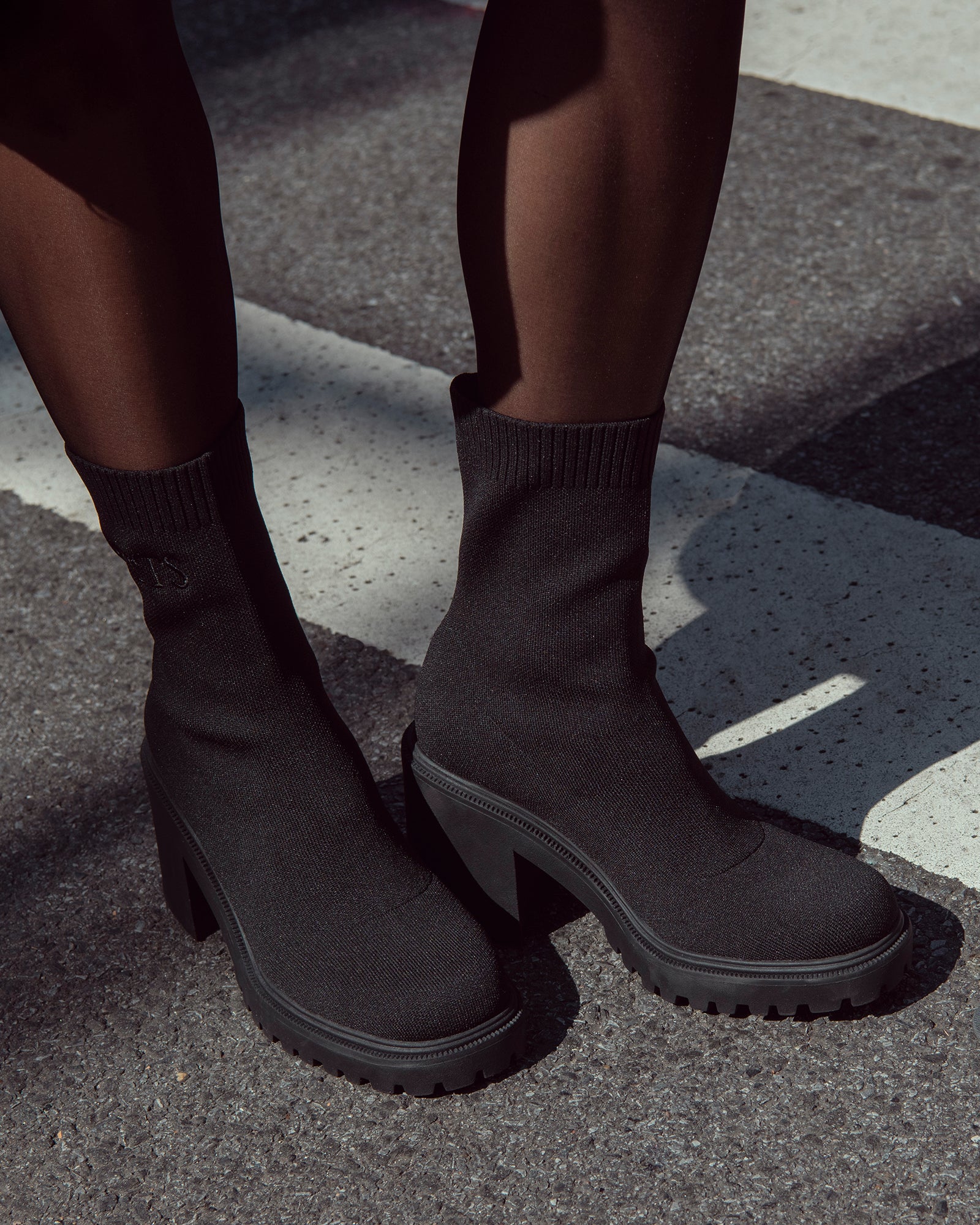 Viola Black Eric Javits