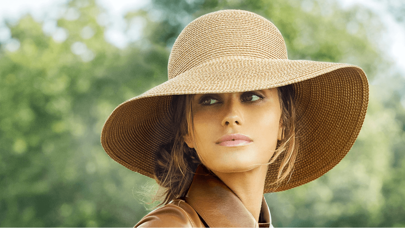 giant straw hat